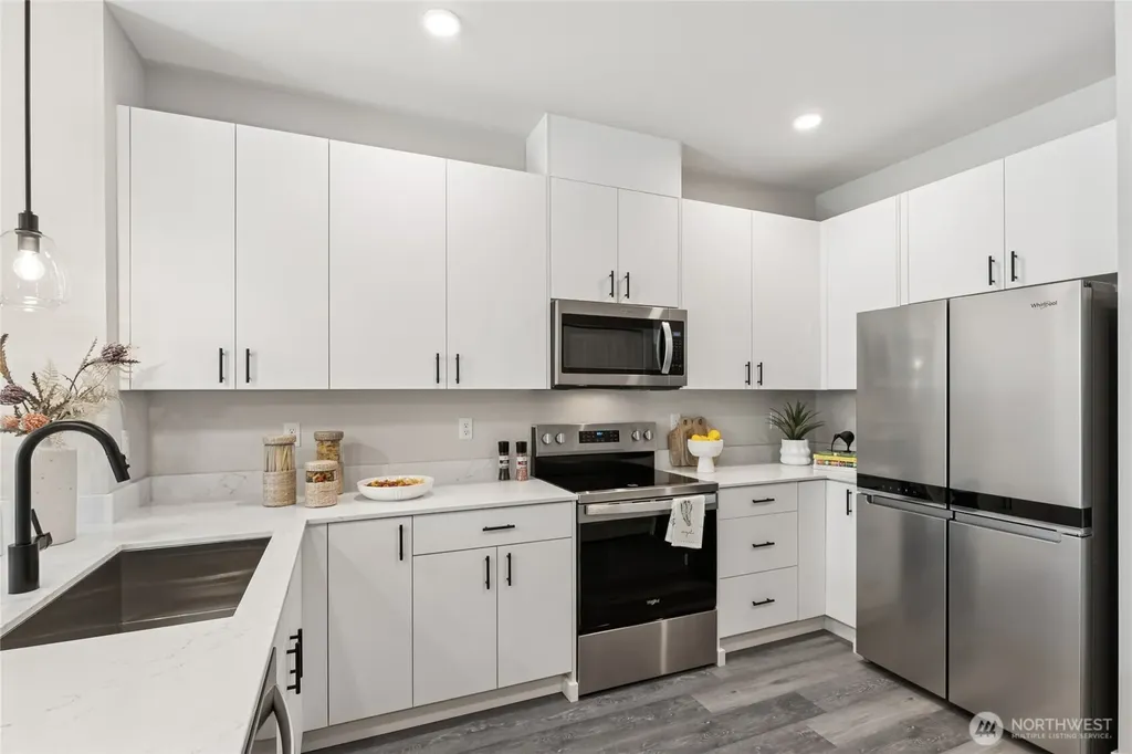 16830 20th Avenue W Lynnwood WA 98037