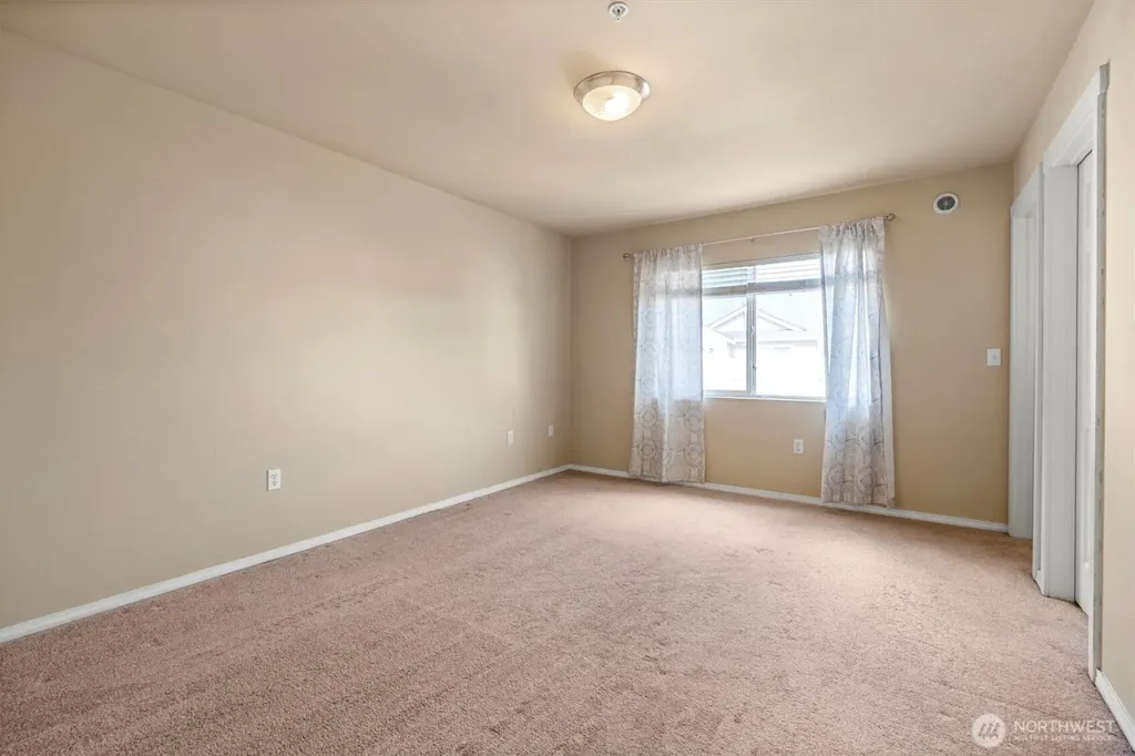 5305 Military Rd E Tacoma WA 98446