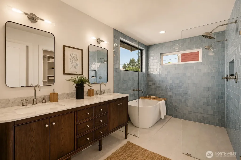 909 32nd Avenue S Seattle WA 98144