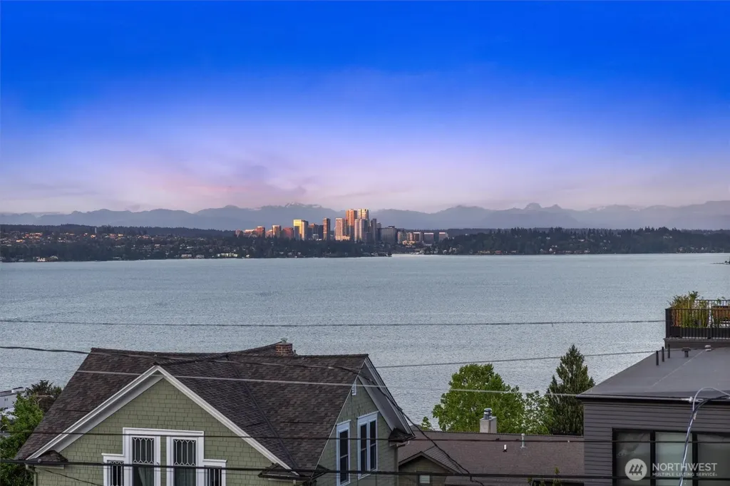 909 32nd Avenue S Seattle WA 98144