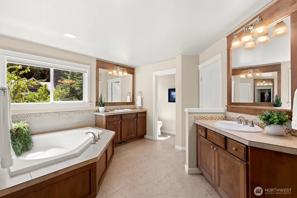 10643 238th Place NE Redmond WA 98053