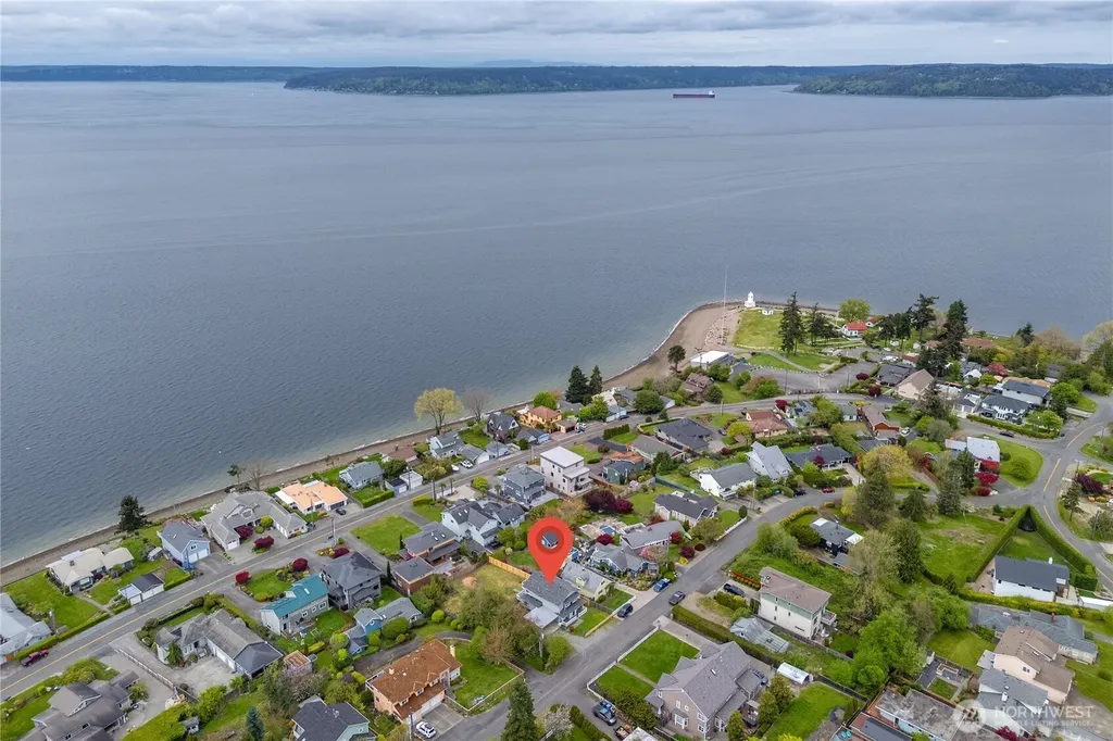 5006 Hyada Boulevard NE Tacoma WA 98422