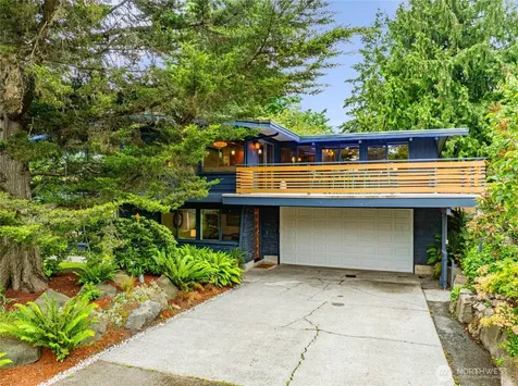 19421 46th Avenue NE Lake Forest Park WA 98155