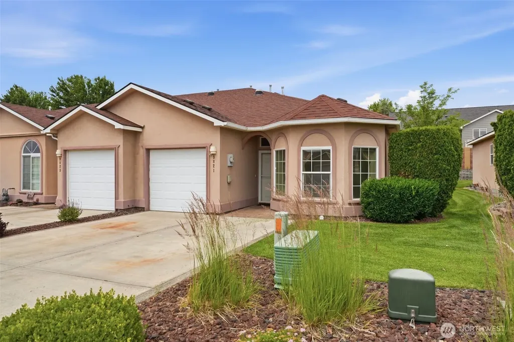 9821 Mia Lane Pasco WA 99301