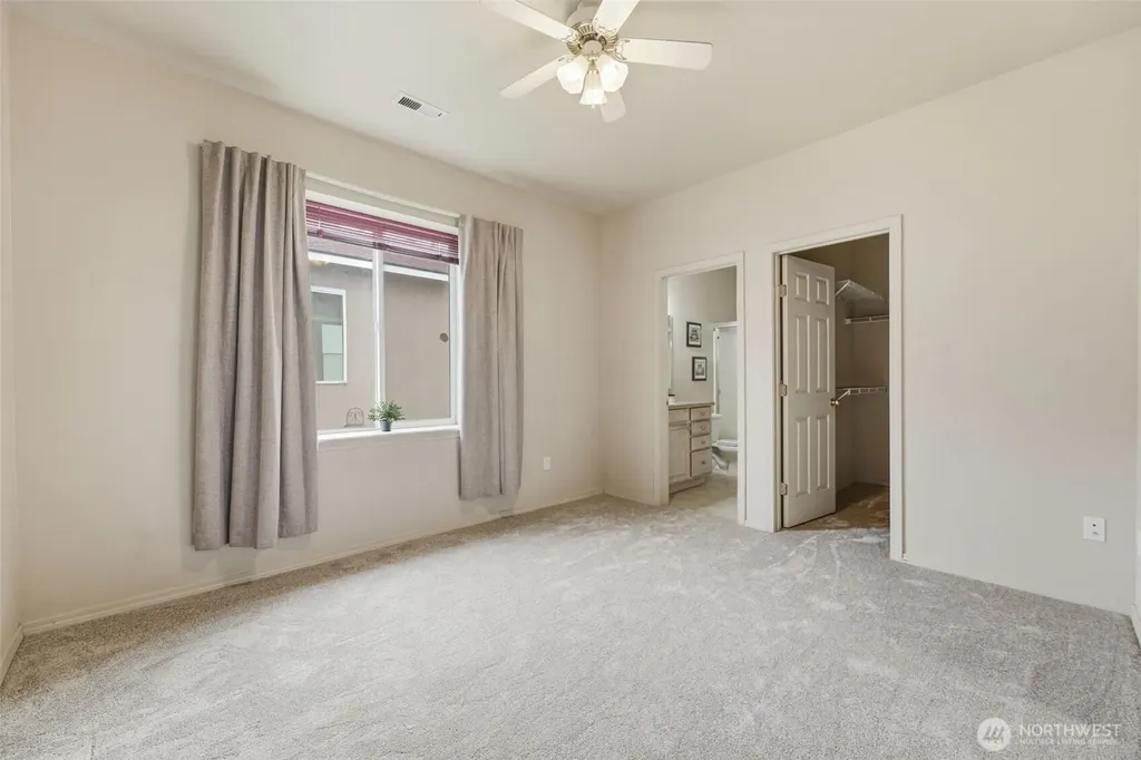 9821 Mia Lane Pasco WA 99301