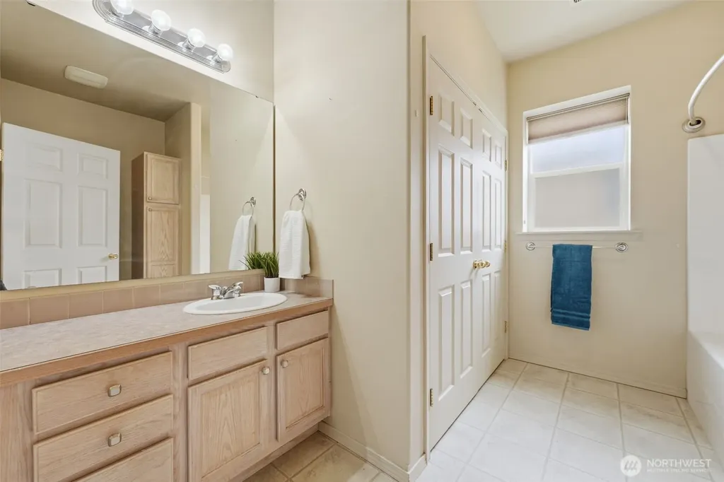 9821 Mia Lane Pasco WA 99301