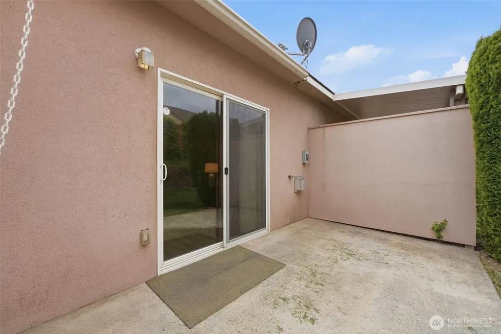 9821 Mia Lane Pasco WA 99301