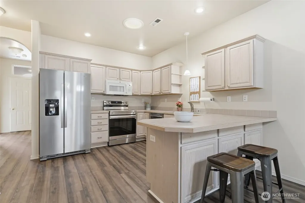 9821 Mia Lane Pasco WA 99301