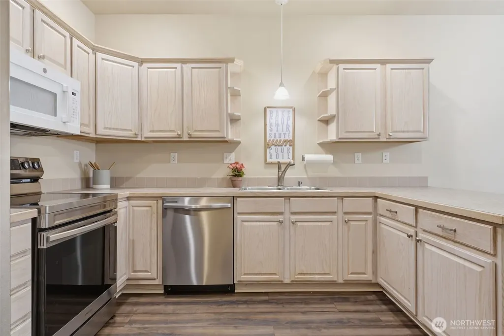 9821 Mia Lane Pasco WA 99301