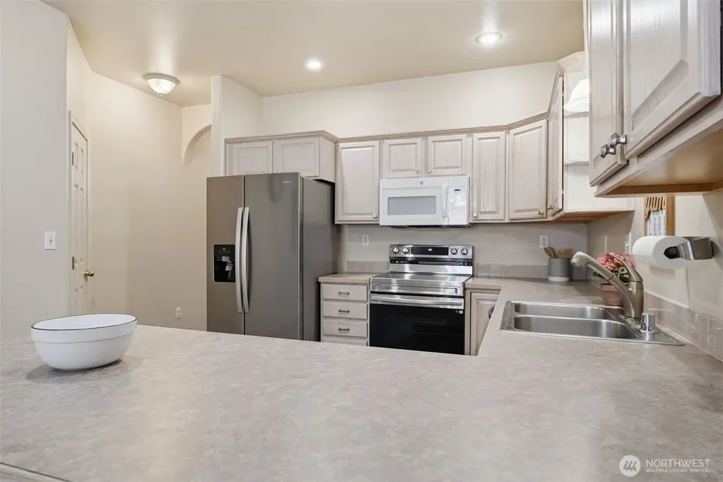 9821 Mia Lane Pasco WA 99301