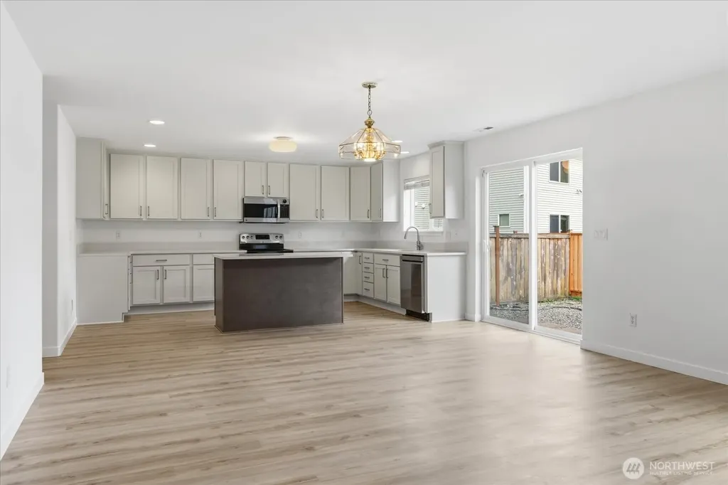 3808 S 335th Place Federal Way WA 98001