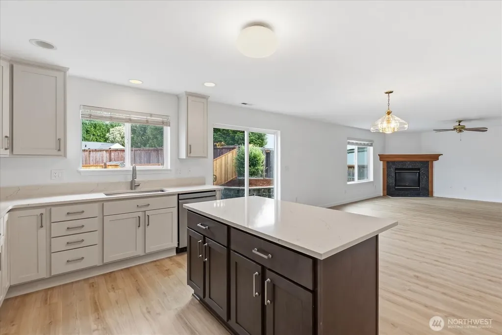 3808 S 335th Place Federal Way WA 98001