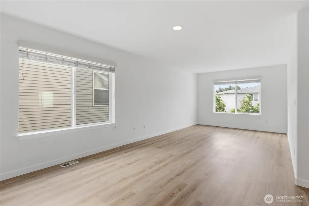 3808 S 335th Place Federal Way WA 98001