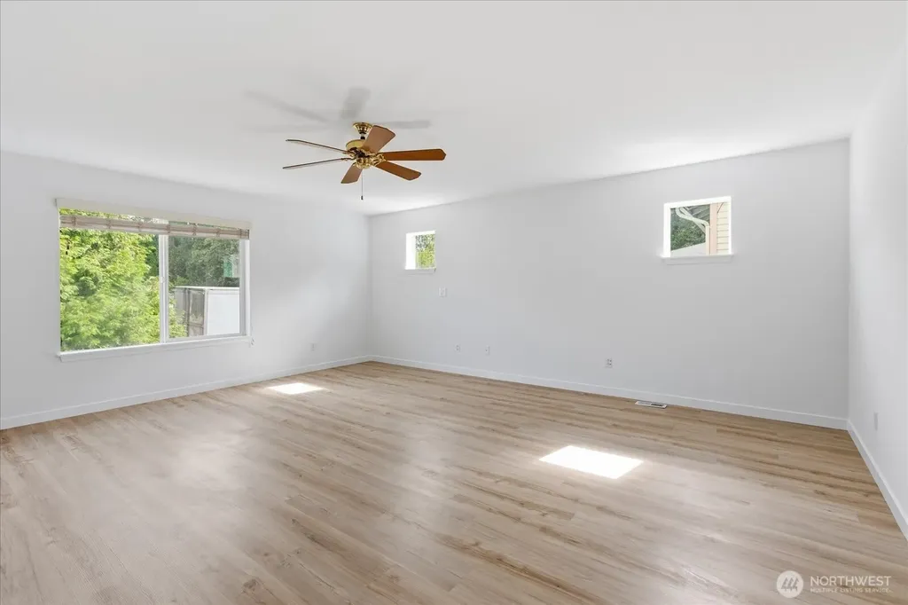 3808 S 335th Place Federal Way WA 98001