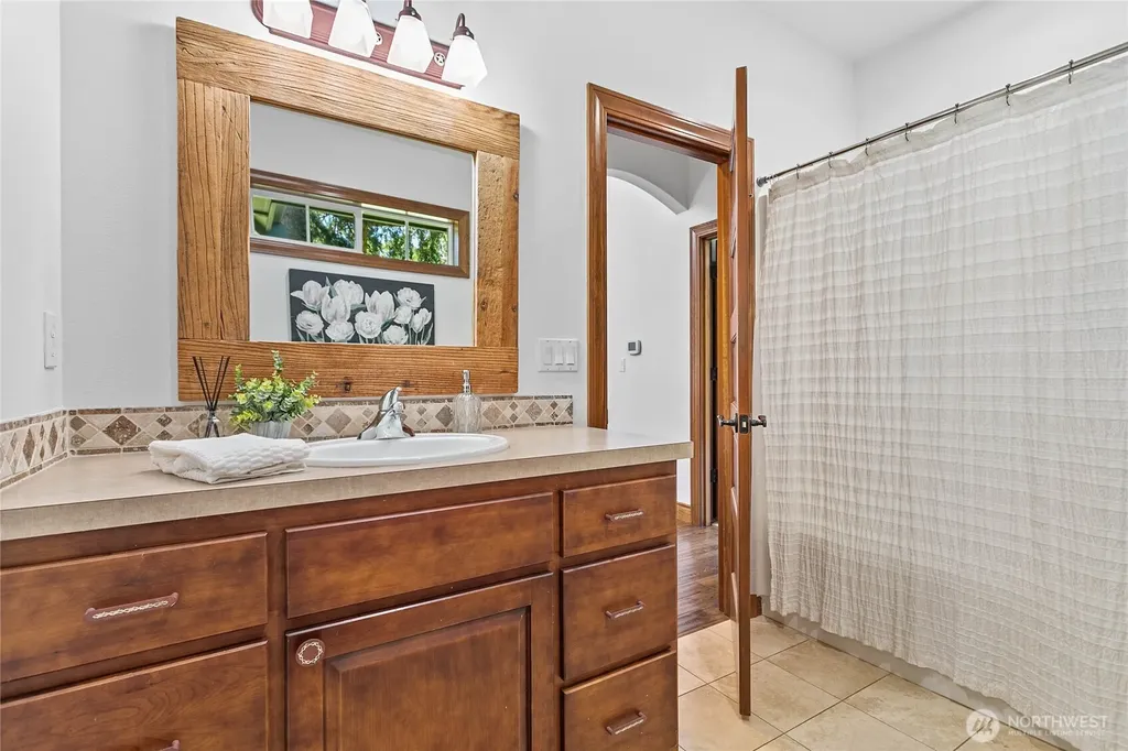8751 Weidkamp Road Lynden WA 98264