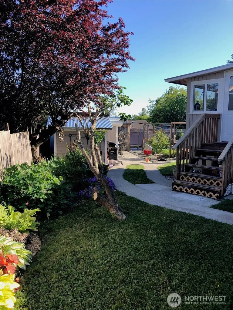 5545 Hillvue Road Blaine WA 98230