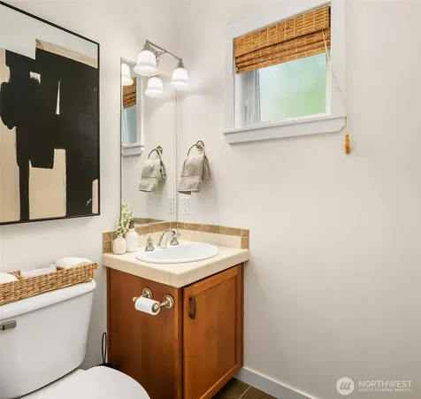 6533 25th Avenue NE Seattle WA 98115