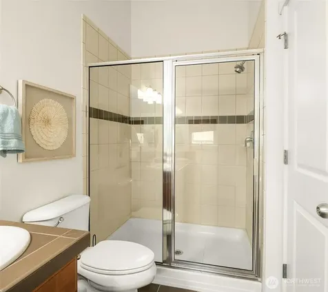 6533 25th Avenue NE Seattle WA 98115