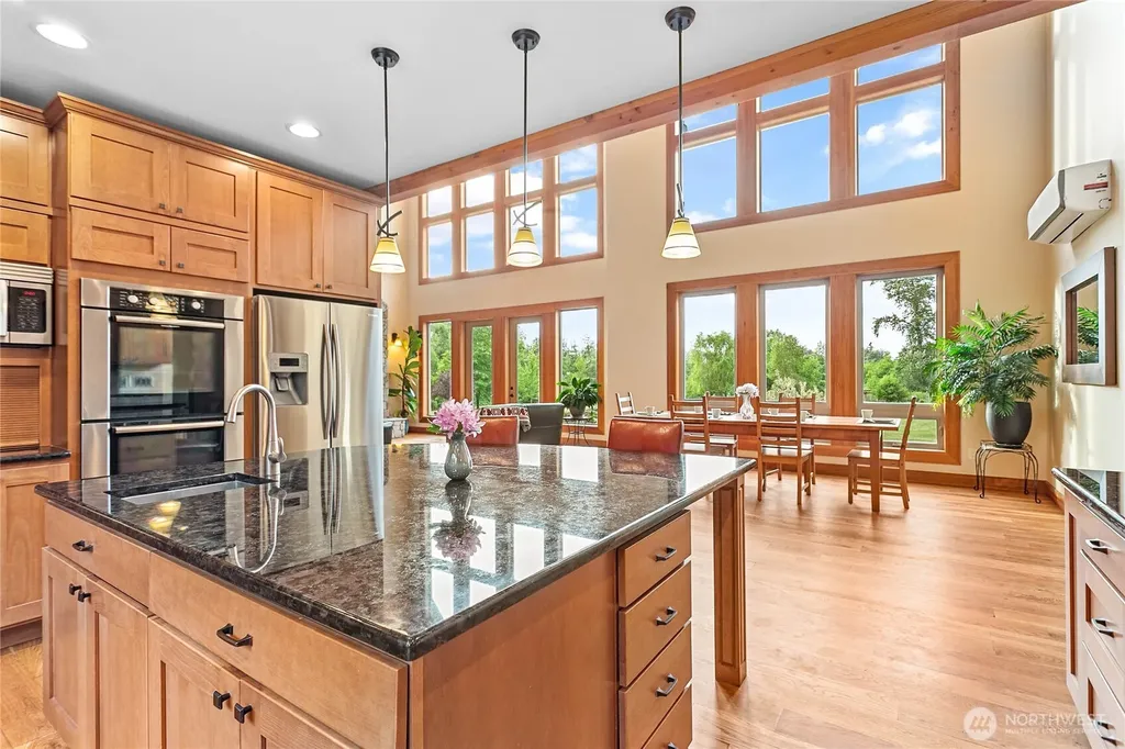 2692 H Street Road Blaine WA 98230
