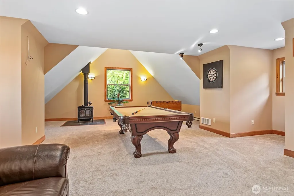 2692 H Street Road Blaine WA 98230