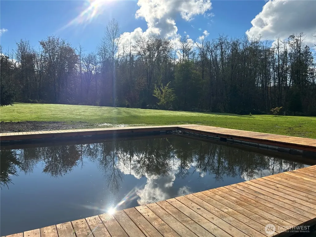 2692 H Street Road Blaine WA 98230