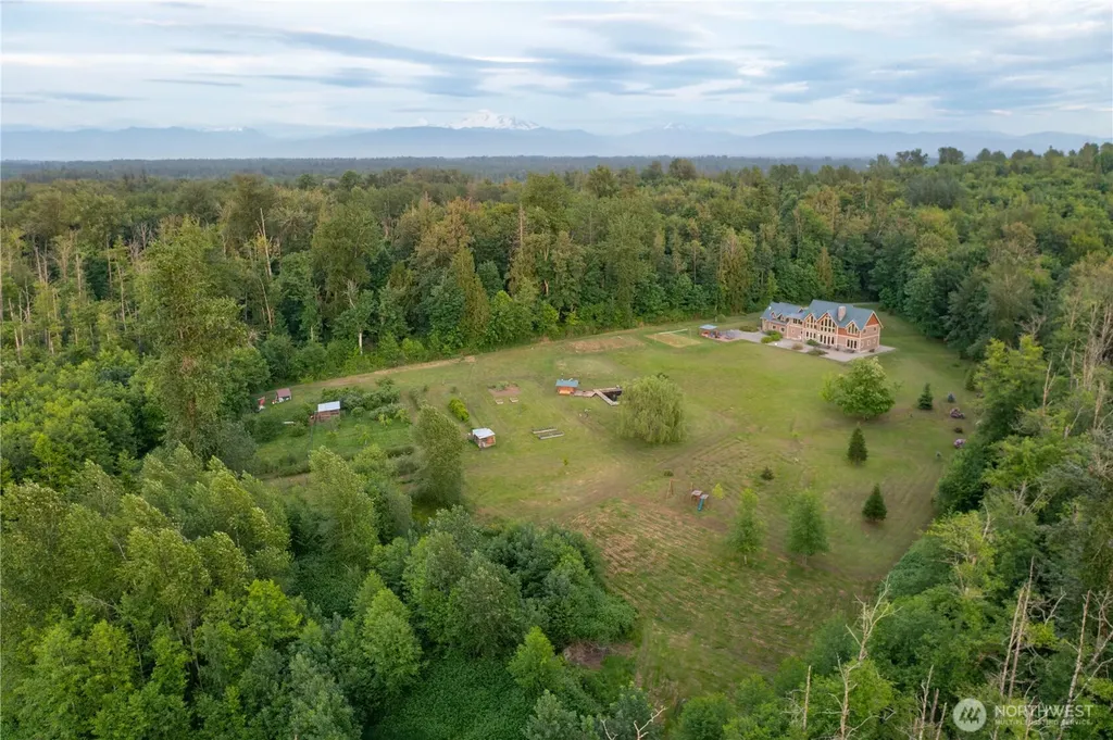 2692 H Street Road Blaine WA 98230