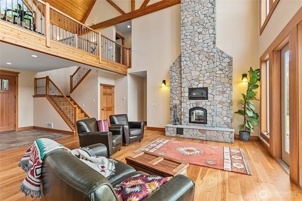 2692 H Street Road Blaine WA 98230