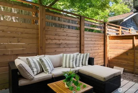 7546 26th Avenue NW Seattle WA 98117