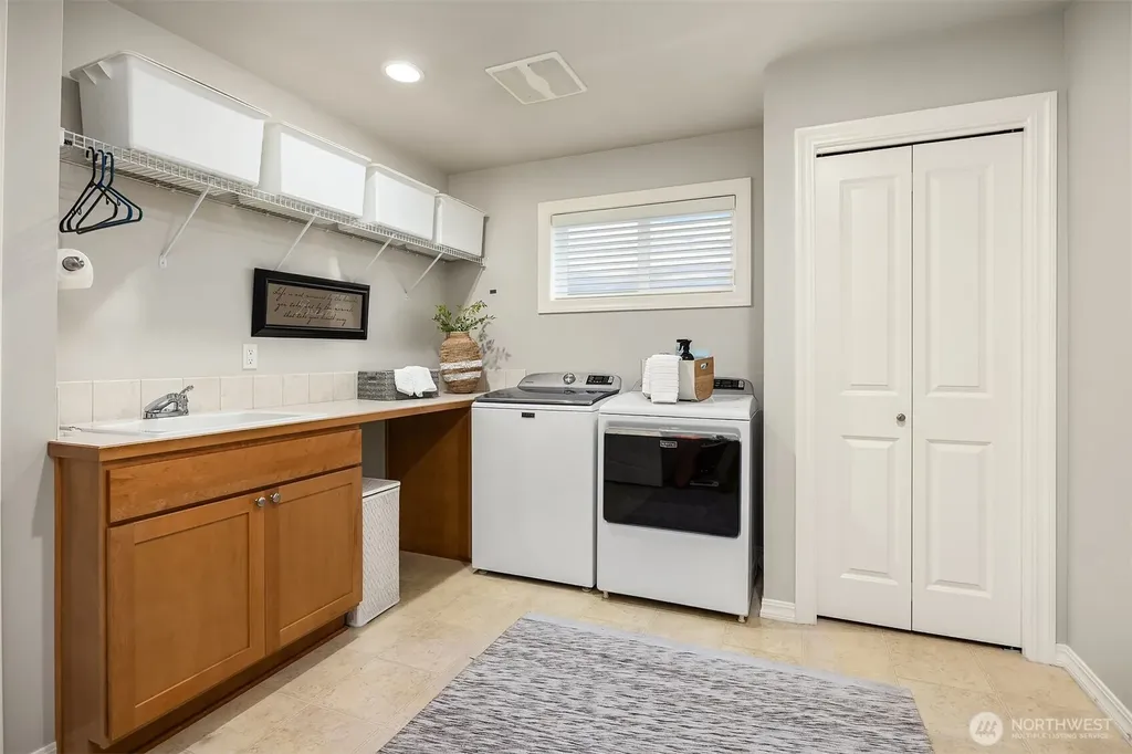 773 Summerhill Ridge Drive NW Issaquah WA 98027