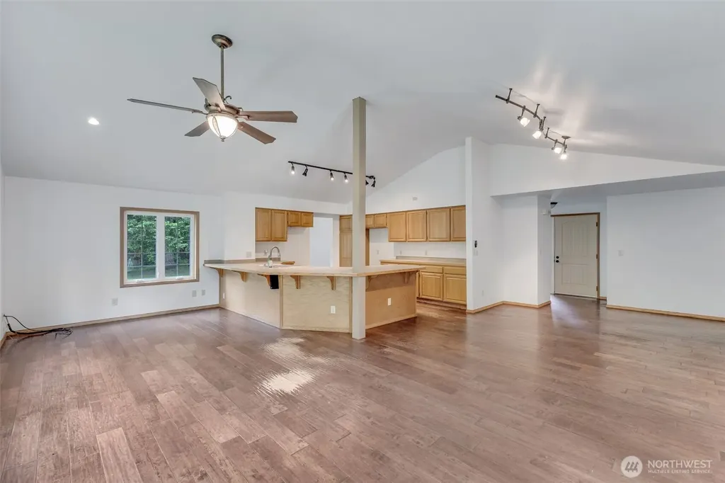 39322 310th Avenue SE Enumclaw WA 98022