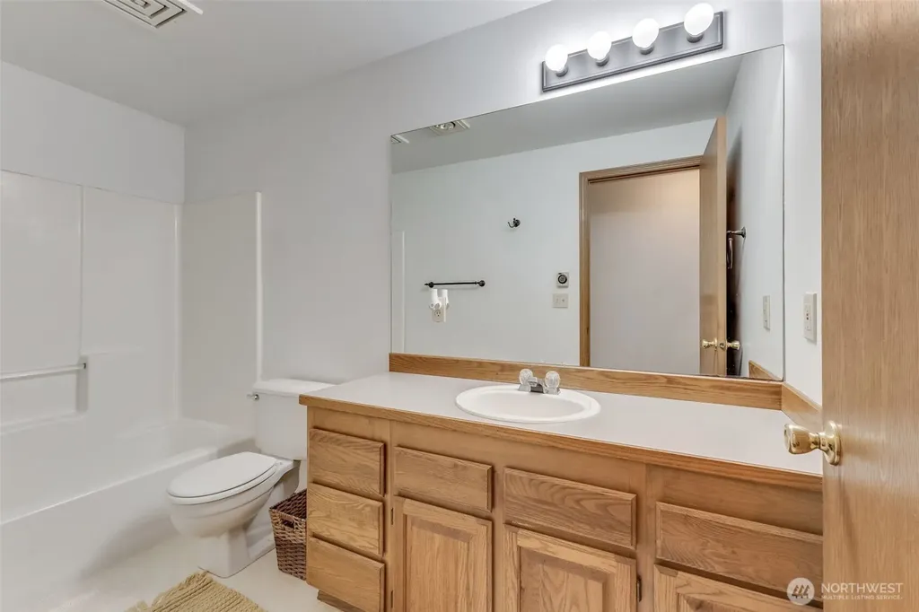 39322 310th Avenue SE Enumclaw WA 98022
