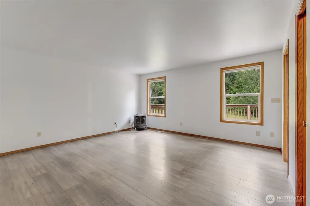 39322 310th Avenue SE Enumclaw WA 98022