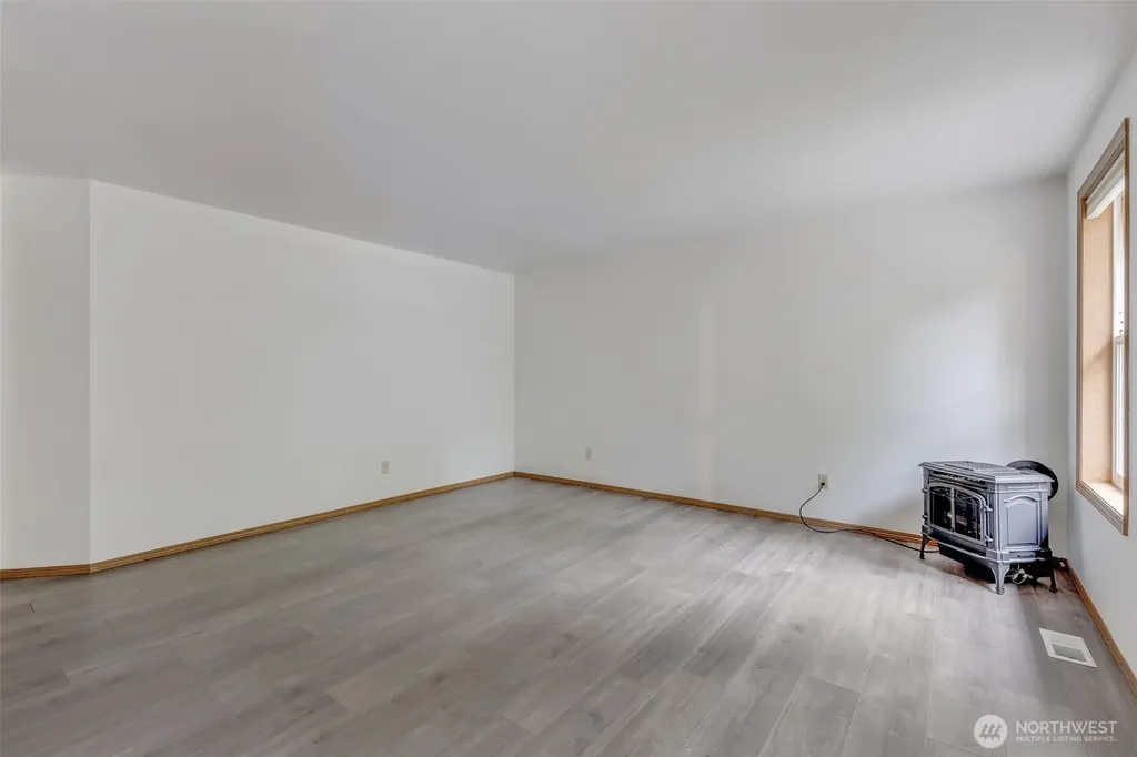 39322 310th Avenue SE Enumclaw WA 98022