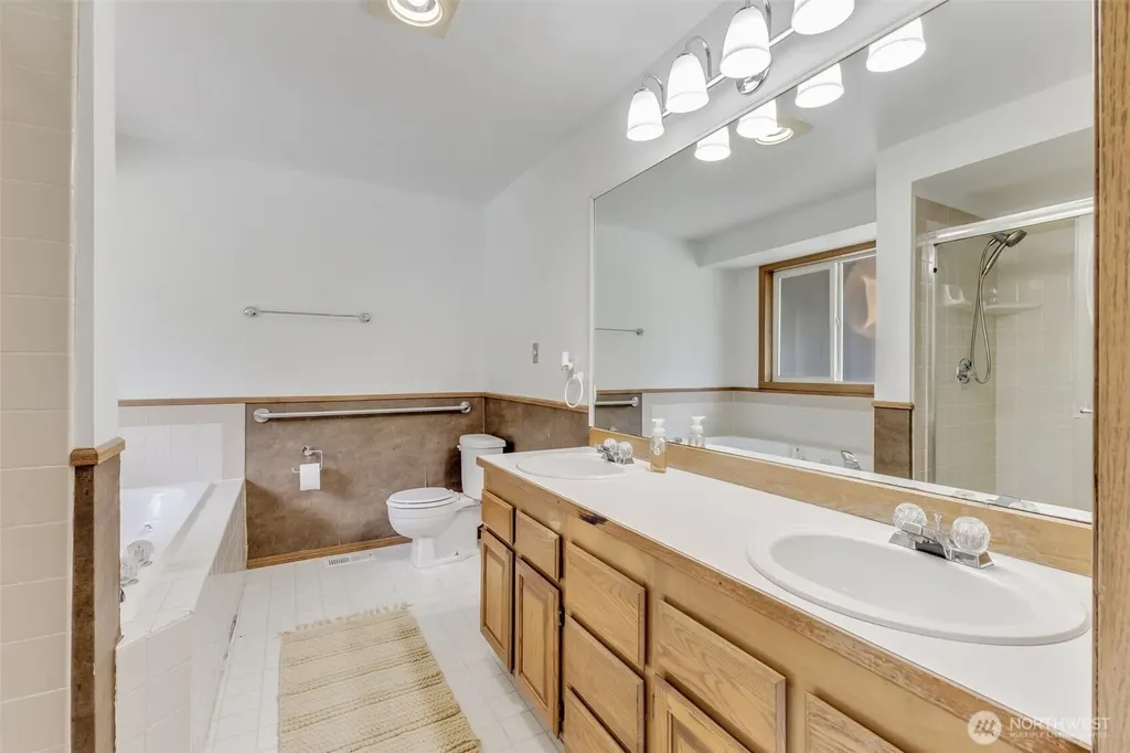 39322 310th Avenue SE Enumclaw WA 98022