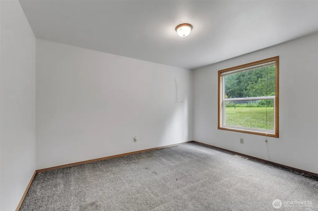 39322 310th Avenue SE Enumclaw WA 98022