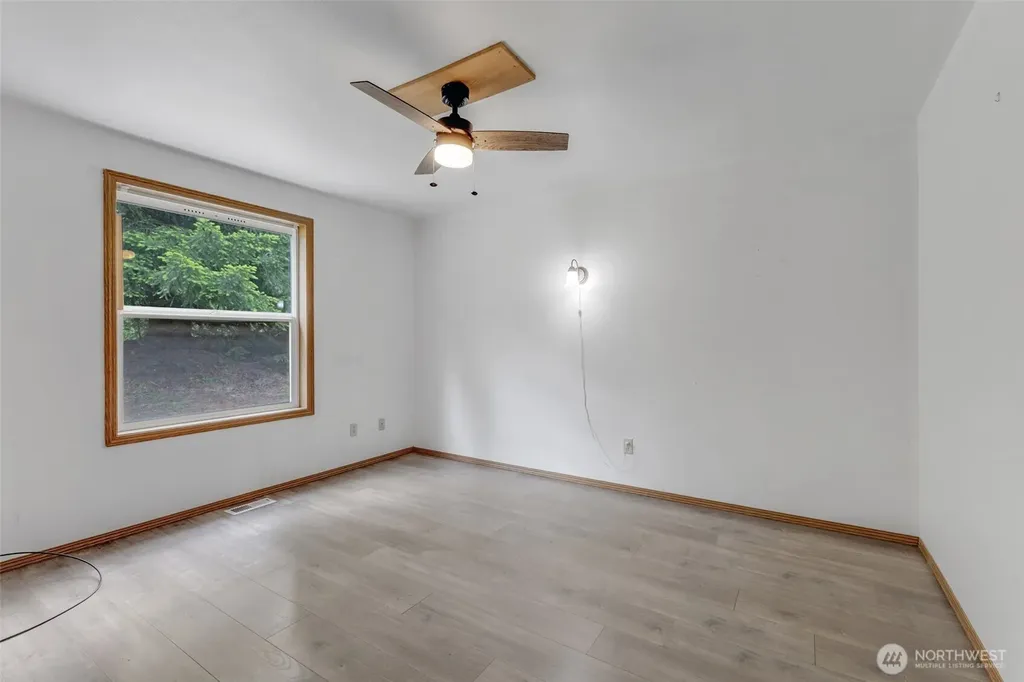 39322 310th Avenue SE Enumclaw WA 98022