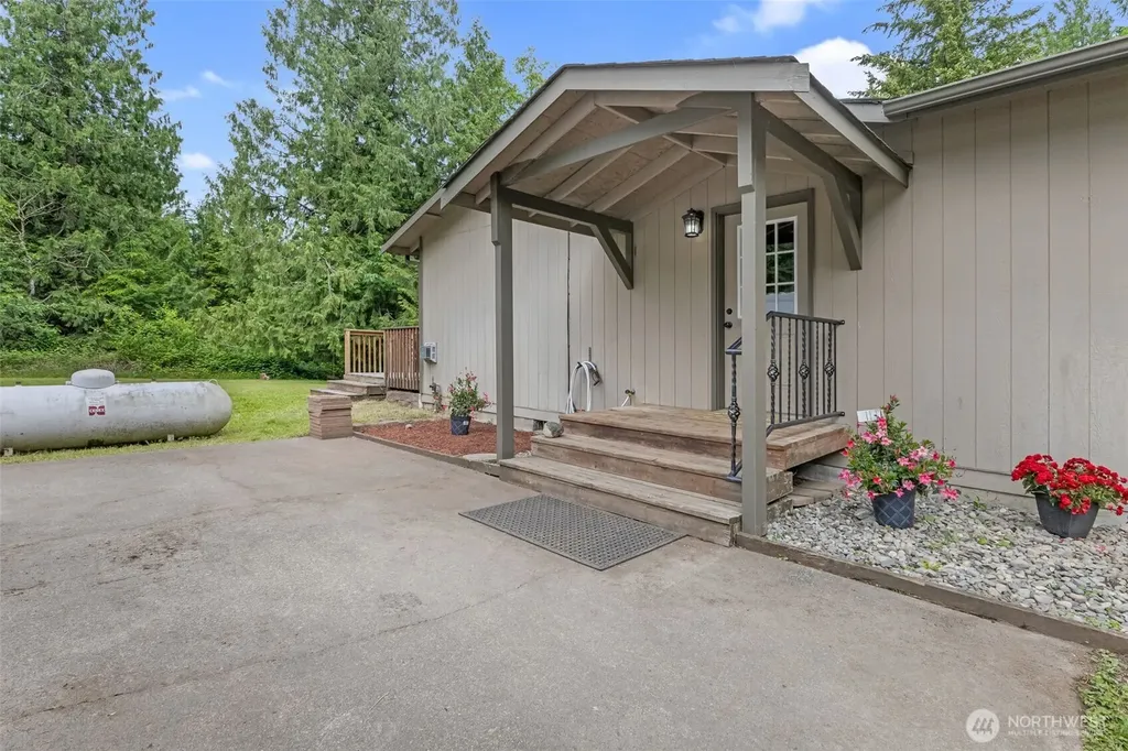 39322 310th Avenue SE Enumclaw WA 98022