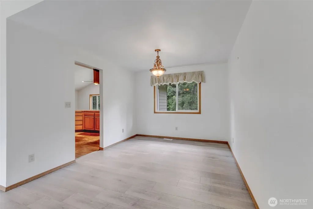 39322 310th Avenue SE Enumclaw WA 98022