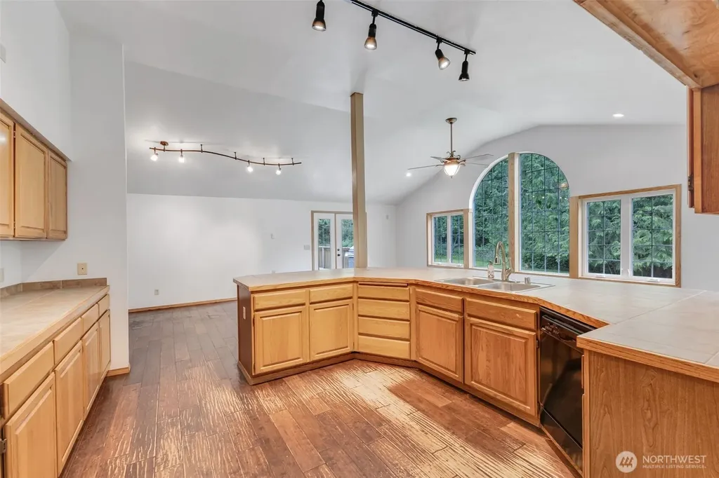 39322 310th Avenue SE Enumclaw WA 98022