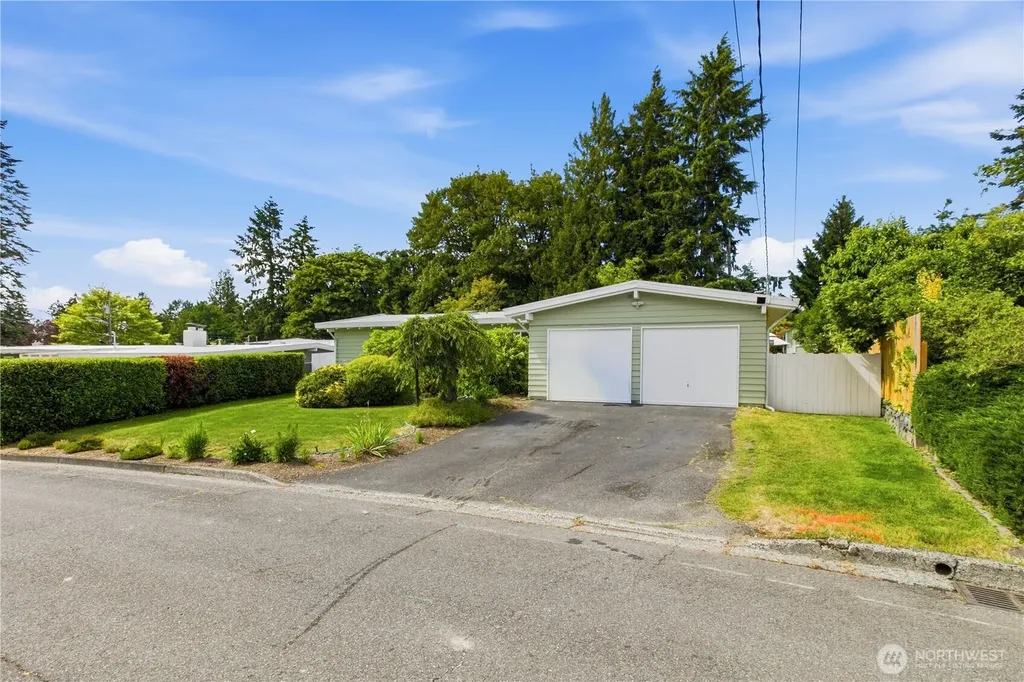 10510 SE 233rd Place Kent WA 98031