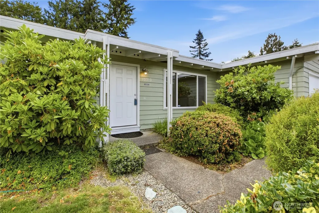 10510 SE 233rd Place Kent WA 98031