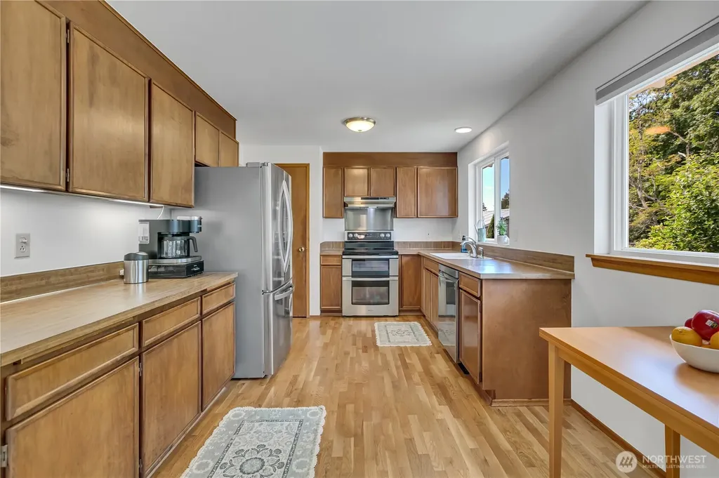 10510 SE 233rd Place Kent WA 98031