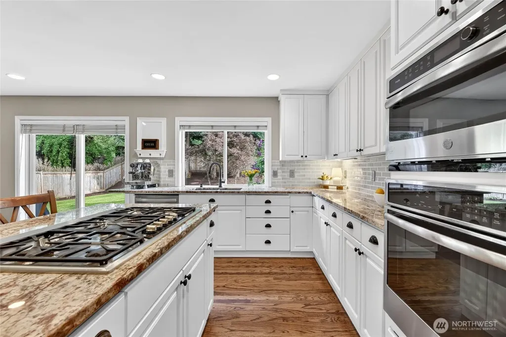 24861 NE 1st Place Sammamish WA 98074