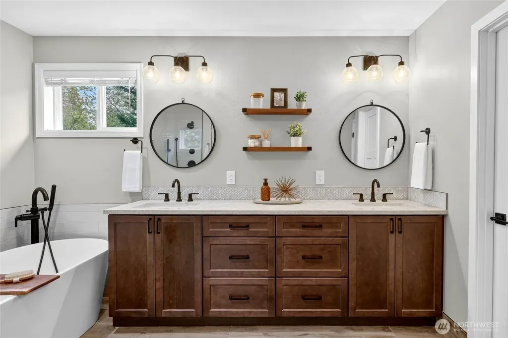 24861 NE 1st Place Sammamish WA 98074