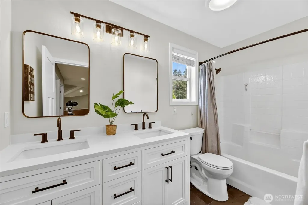 24861 NE 1st Place Sammamish WA 98074