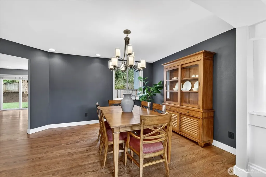 24861 NE 1st Place Sammamish WA 98074