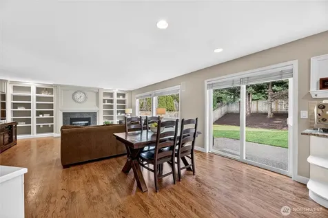 24861 NE 1st Place Sammamish WA 98074