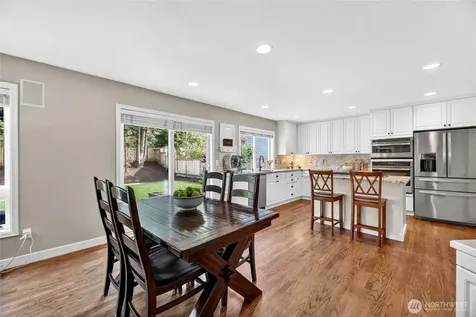 24861 NE 1st Place Sammamish WA 98074