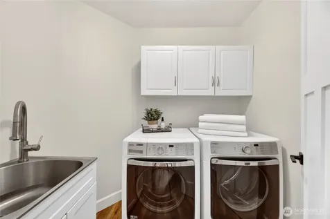24861 NE 1st Place Sammamish WA 98074
