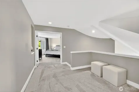 24861 NE 1st Place Sammamish WA 98074